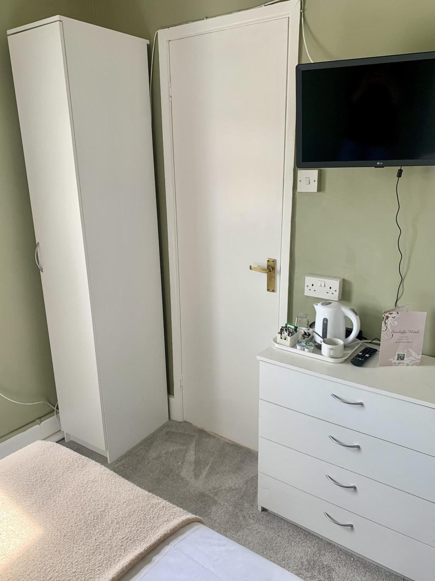 Seaclyffe Hotel Ltd 랜디드노 객실 사진